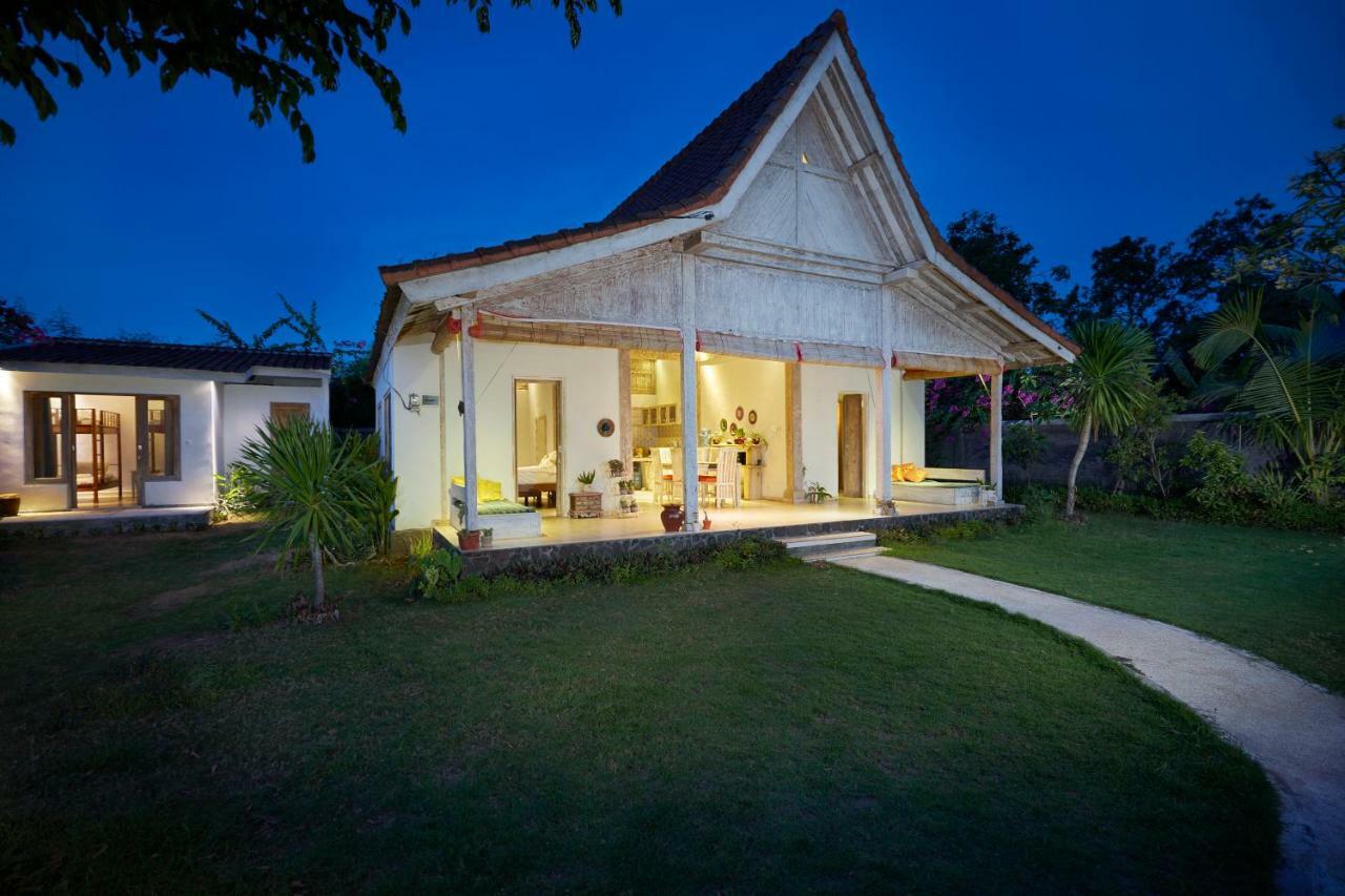 Villa Coral เปมูเตรัน ภายนอก รูปภาพ