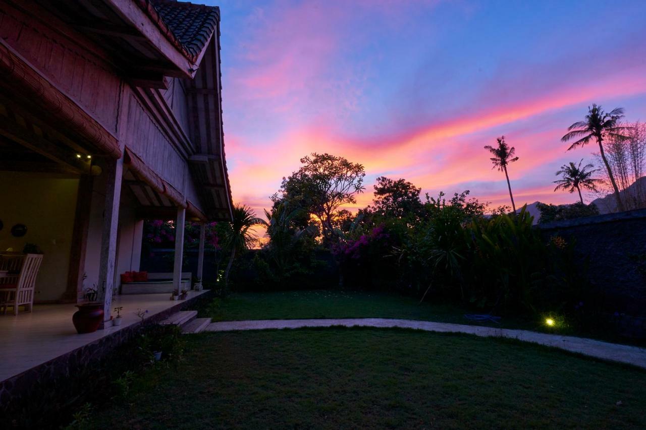Villa Coral เปมูเตรัน ภายนอก รูปภาพ
